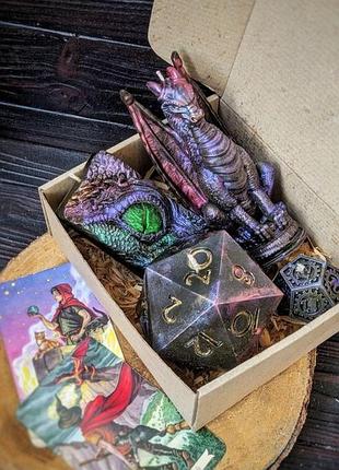 Набір свічок з бджолиного воску “dnd” — заклич свою партію в тиші й ароматі