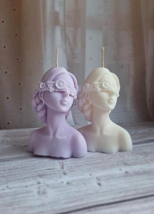 Ароматна свічка . свічка дівчинка з пов'язкою. свічка ручної роботи