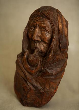 Статуэтка из дерева, фигура из дерева, статуэтка "индеец с трубкой", скульптура из дерева, фигура деревянная