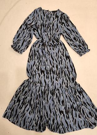 Интересное платье миди