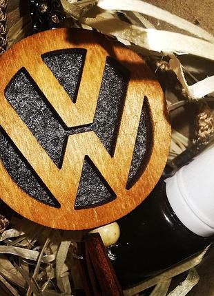 Ароматизатор в деревянной машине с логотипом vw volkswagen (волксфаген)