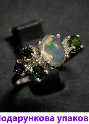 Кольцо серебряное женское с натуральными опалами и гранатами родолитами ручной работы колечко из серебра