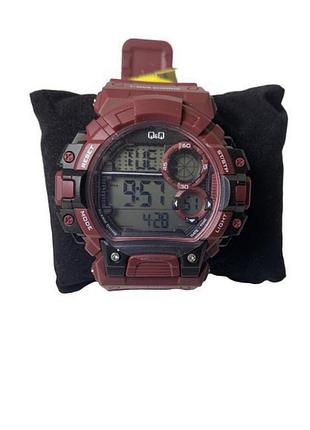 Мужские спортивные часы q&q m144j010y (цвет тёмно-красный)