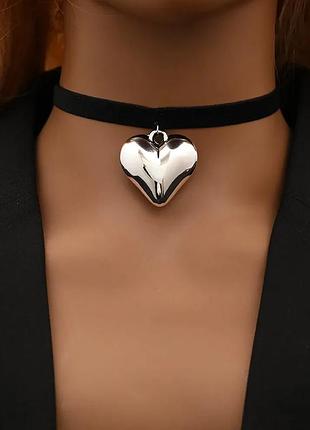 Чокер ожерелье подвеска с большим сердцем сердечком серебристый украшение на шею