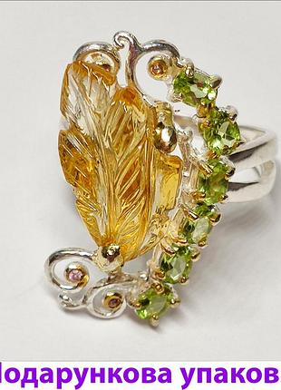 Стильное кольцо серебряное женское ручной работы с природными резным цитрином и хризолитами размер - 19,5