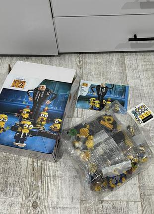 Конструктор despicable me brick-built gru and minions 839 деталей