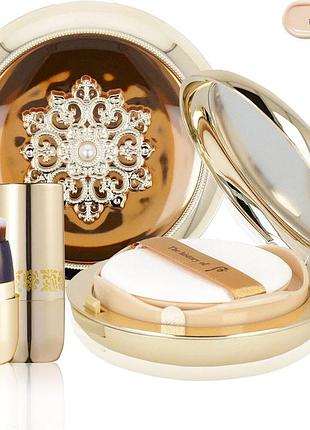 Эссенциальная тональная основа премиум-класса для идеальной кожи the history of whoo cheongidan cushion светло-бежевый тон 15+15 г