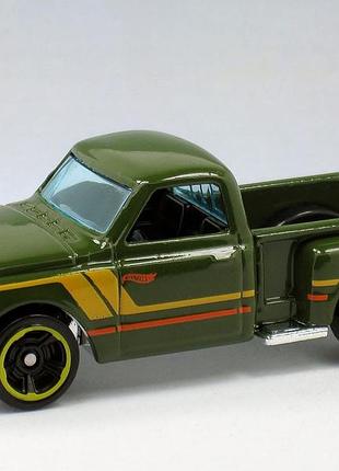 Машинки хот вилс оригинал в ассортименте, hot wheels базовые 69 chevy pickup