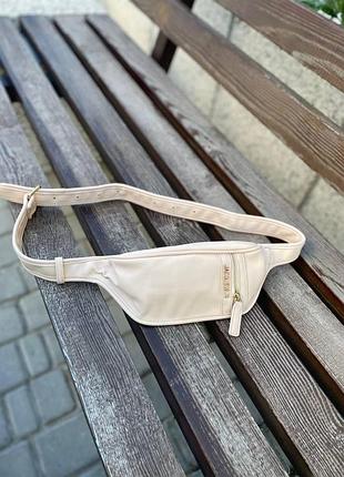 Женская бананка jacquemus кожаная поясная сумка для девушки жакмюс брендовая городская барсетка через плечо