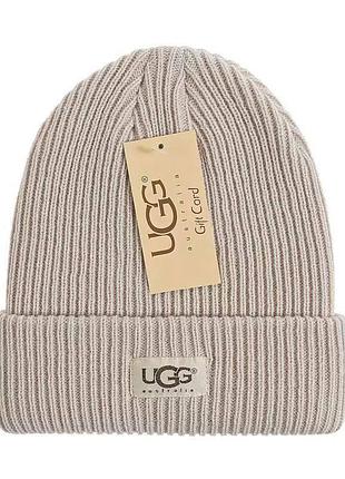 Жіноча зимова шапка ugg australia світло-бежева (кремова) — тепла в’язана шапка з угг