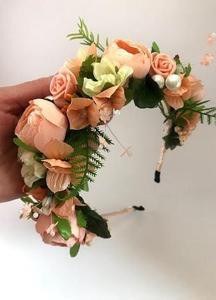 Веночек на голову ручной работы из бордовых цветов персиковый, романтический