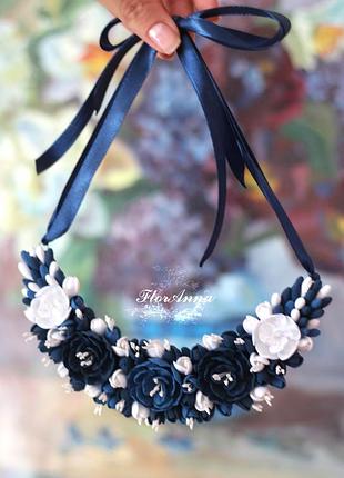 Синее колье с цветами ручной работы из полимерной глины "хрустальный шик"