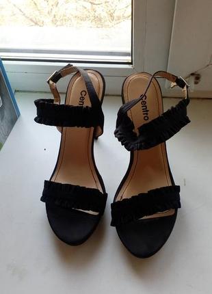 Босоножки на каблуке чёрные босоножки centro