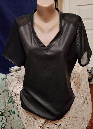 Черный топ как кожаный
