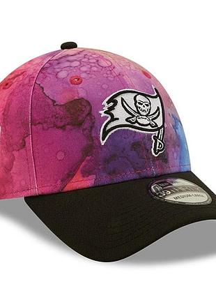 Чоловіча кепка new era pink/black tampa bay buccaneers 2022 nfl crucial catch 39thirty flex