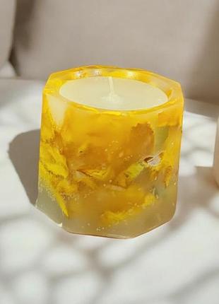 Летнее сияние — свеча с желтыми цветами – 5*5,5 см, 15 часов горения, с ароматом жасмин