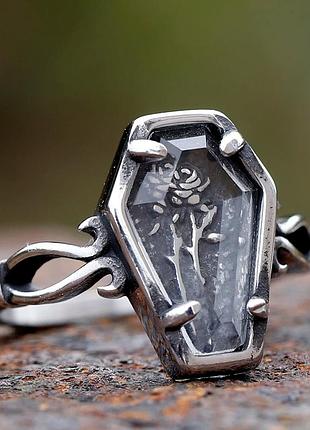 Кольцо «таинственная труна с цветком» 17мм