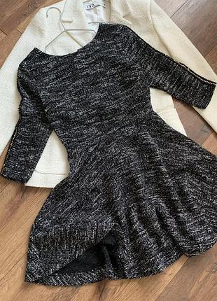 Жіноча твідова сукня бренду guess