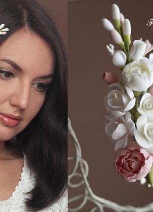 Заколка з квітами "зефірно-карамельна ніжність" весільні прикраси для волосся. все для весілля