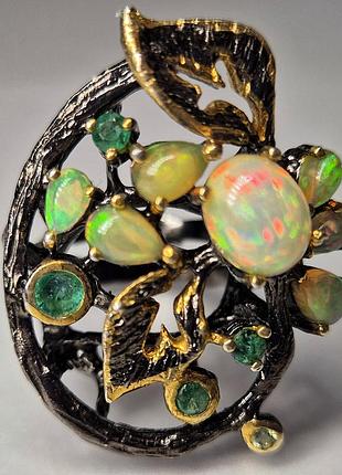 Каблучка срібна жіноча з натуральним камінням опалами і смарагдами