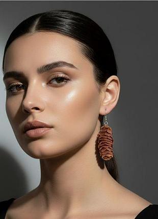 Серьги - подвески "шепот леса" в виде шишек длиной 8,6 см