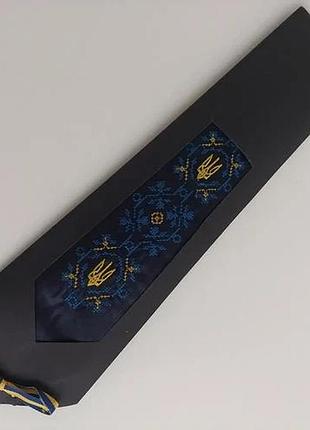 Галстук с вышивкой синий (290002)