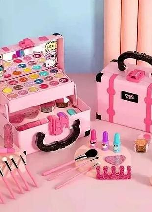 Детской набор декоративной косметики в чемодане