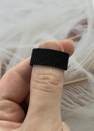 Кольцо из бисера черное матовое