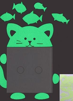 Наклейка "кот с рыбками" на переключатель