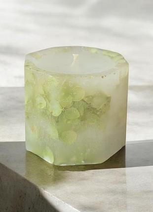 Природная симфония: зеленая гортензия – свеча 5*5,5 см, 15 часов горения, с ароматом лесные ягоды