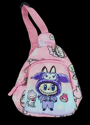 Розовая плечeвая сумка labubu kawaii monsters с регулируемым ремнём — кроссбоди сумочка лабубу куроми мелоди