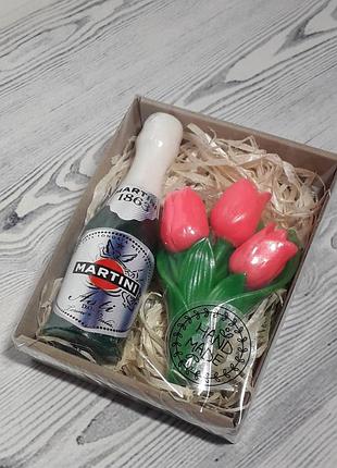Подарочный набор сувенирного мыла мартини и букетик тюльпанов мыло ручной работы
