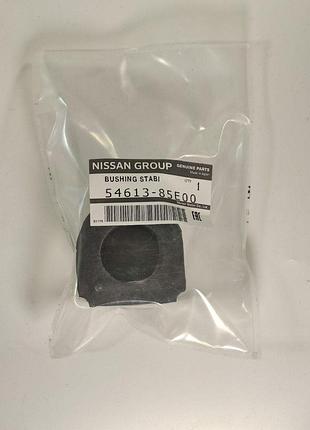 Втулка стабілізатора переднього nissan maxima, 5461385e00