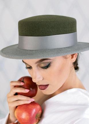 Фетровая шляпа канотье с маленькими полями 7 см двухцветная