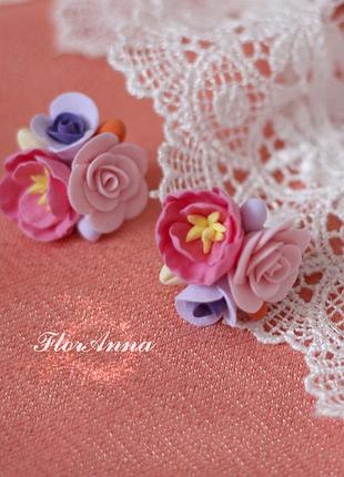 Сережки пусети з квітами ручної роботи "асорті". подарунок дівчині, подрузі