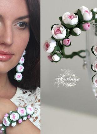 Комплект прикрас ручної роботи "біло-рожеві півонії" довгі сережки і браслет/гілочка