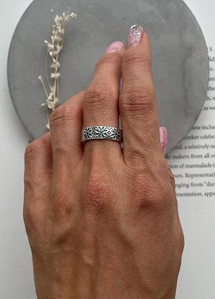Серебряное кольцо широкое орнамент украинской вышивки с камушками проба 925 17