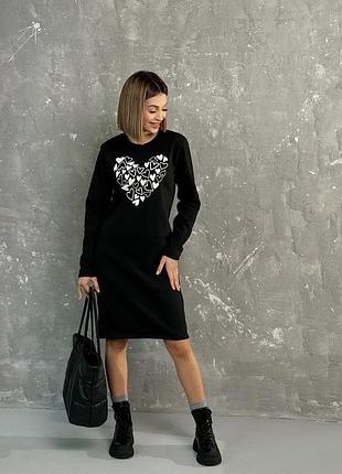 Теплое платье на флисе с принтом