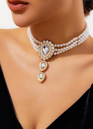 Колье ожерелье чокер с камнями и стразами