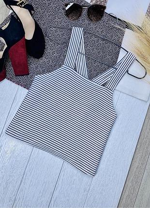 Короткий топ zara m топ трикотажний смугастий топ з ґудзиками на спині топ зара