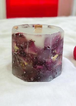 "розовый шарм" - восьмиугольная свеча с деревянным фитилем - 5*5,5 см, 15 часов горения, с ароматом бабл-гам