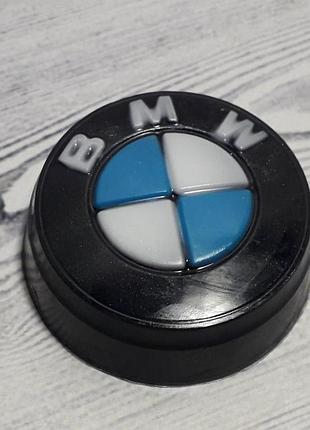Сувенірне мило ручної роботи автомобільний знак bmw