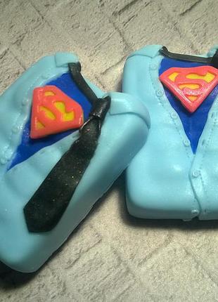 Мило супермен