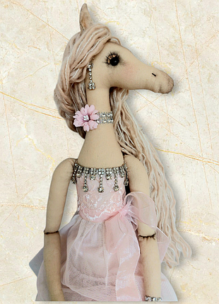 Конек ручной работы стефания