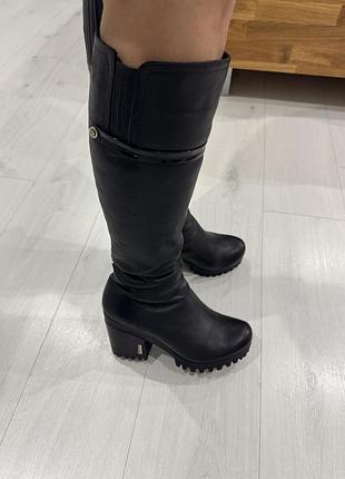 Продам зимові жіночі чоботи 39-40 р.