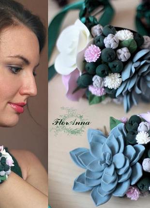 Браслет и гребень ручной работы "суккуленты с розами и изумрудными ягодами"