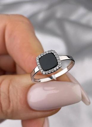 Кольцо серебряное с ониксом и фианитами