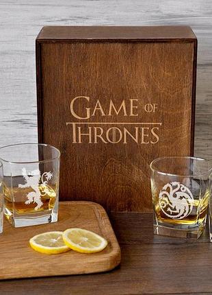 Подарочный набор графин + стаканы для виски с гравировкой "игра престолов" графін + 4 склянки, картонна