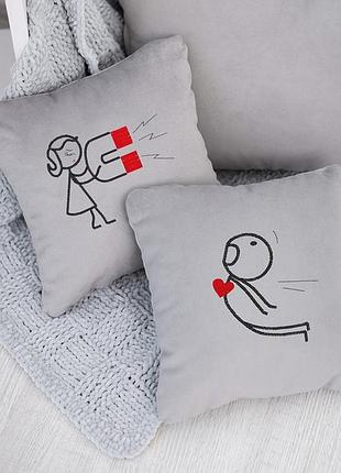 Подушки для влюбленных на 14 февраля декоративные на диван,2 шт.в наборе магнит флок серый