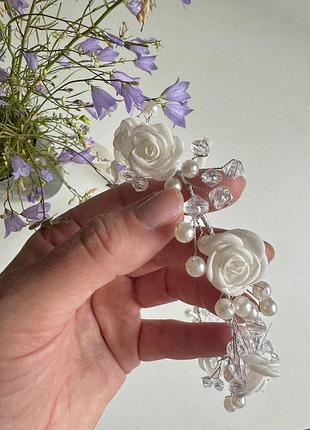 Праздничный ободок-венок в виде веточки кремовый